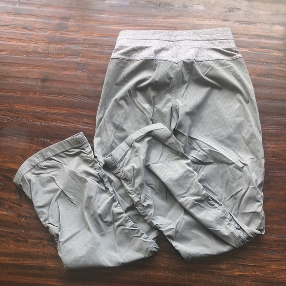 Ivivva by Lululemon Live to Move Pants - Picture 2 of 6